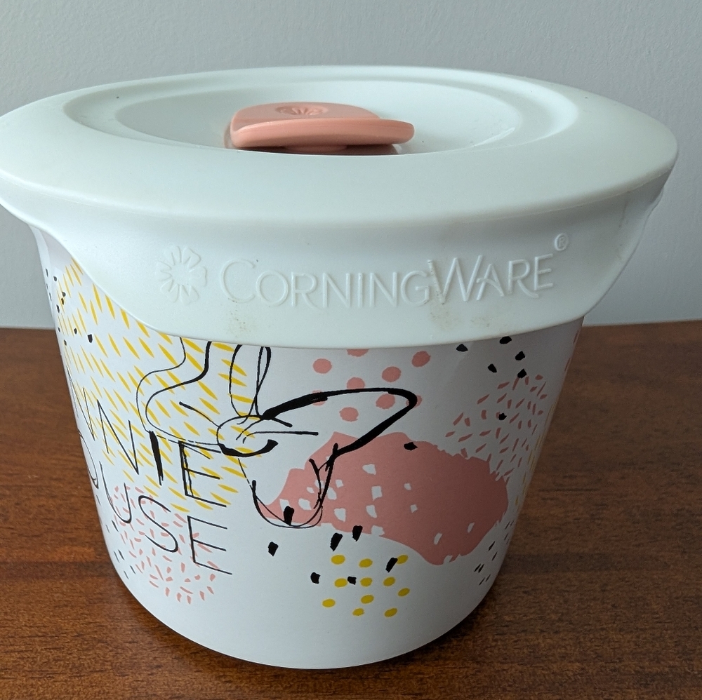 Corningware Disney Minnie Mouse Soup Mug with Pink and Black Design 20 Oz - Picture 3 of 9